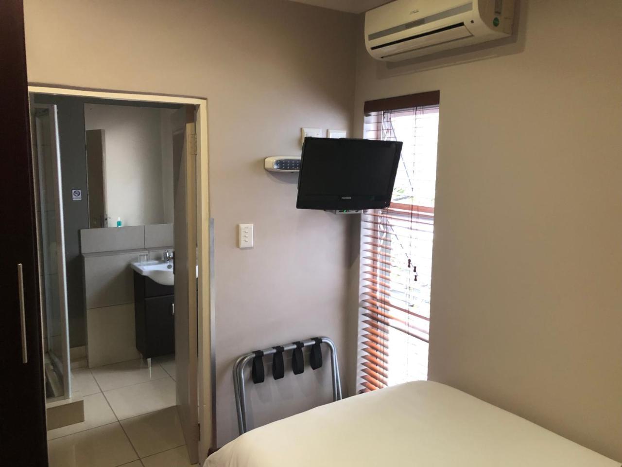 314 On Clark Guest House Pretoria Ngoại thất bức ảnh